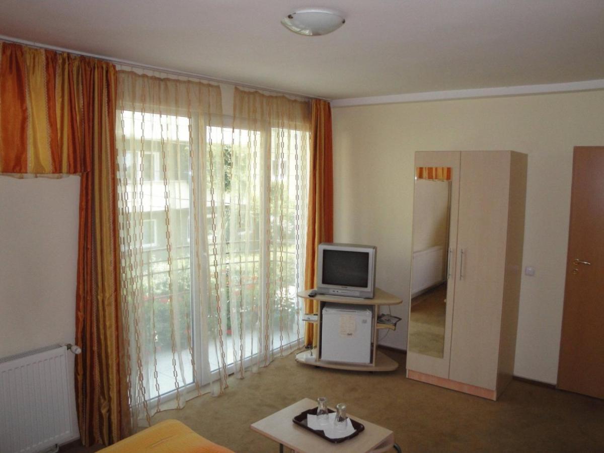Suri Guesthouse Brasov Exterior photo